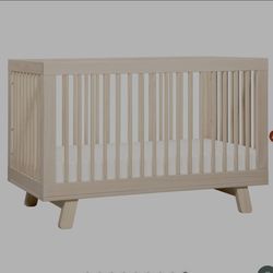 Babyletto Hudson 3-In-1 Convertible Crib. In Excellent Condition!