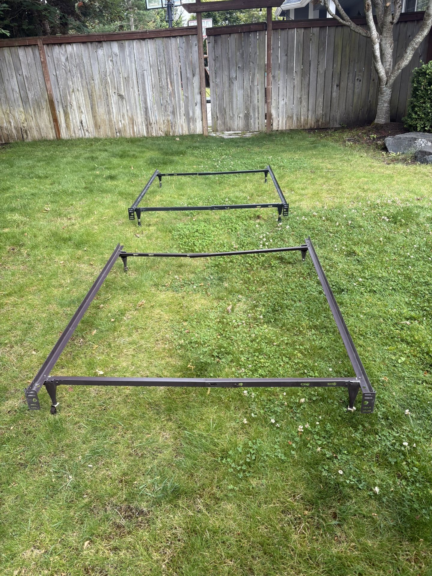 Adjustable Twin/Full Bed Rails