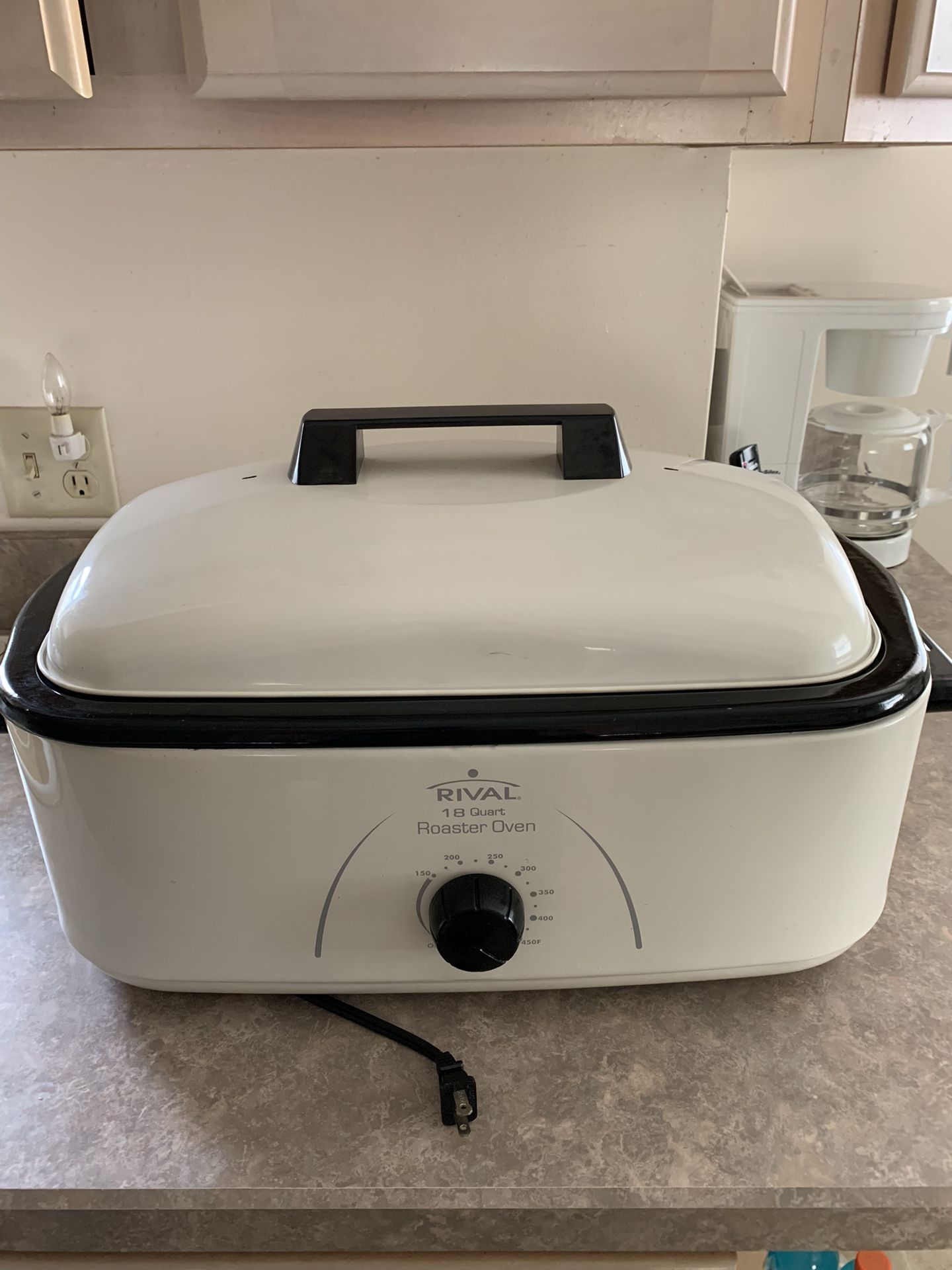 Rival 18 Qt Electric Roaster Oven White w/ Buffet Server