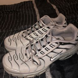 Nike Air Max Plus Wolf Grey 