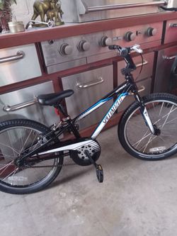 BIKE SPECIALIZED HOTROCK TIRES SIZE 20 FOR KIDS