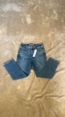 Celebrity Pink Chelsea Curvy High Rise Skinny Capri Jeans Medium Wash NWT