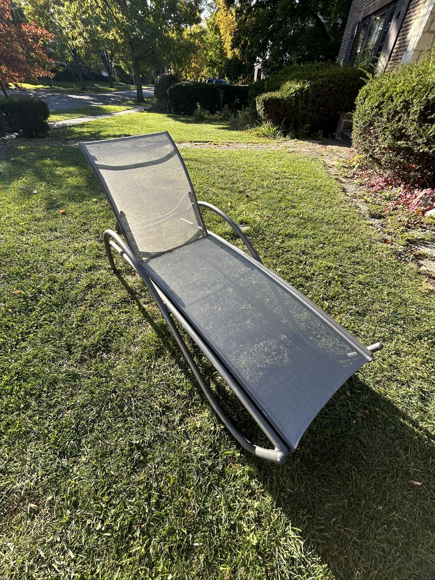 Gray Aluminum & Textile Outdoor Lounge Chair