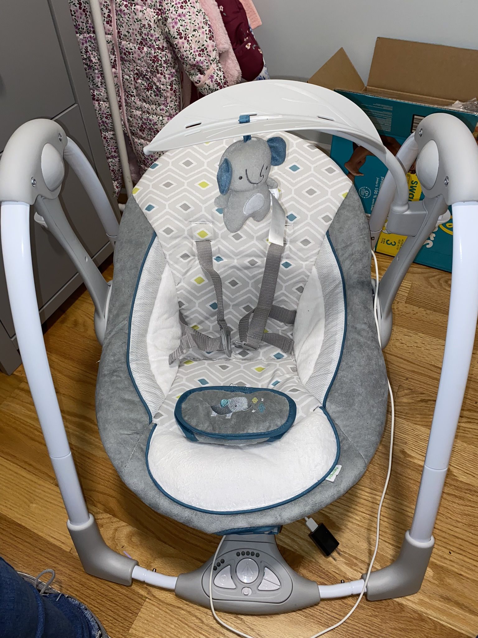Ingenuity ConvertMe 2-in-1 Compact Portable Baby Swing 2 Infant Seat