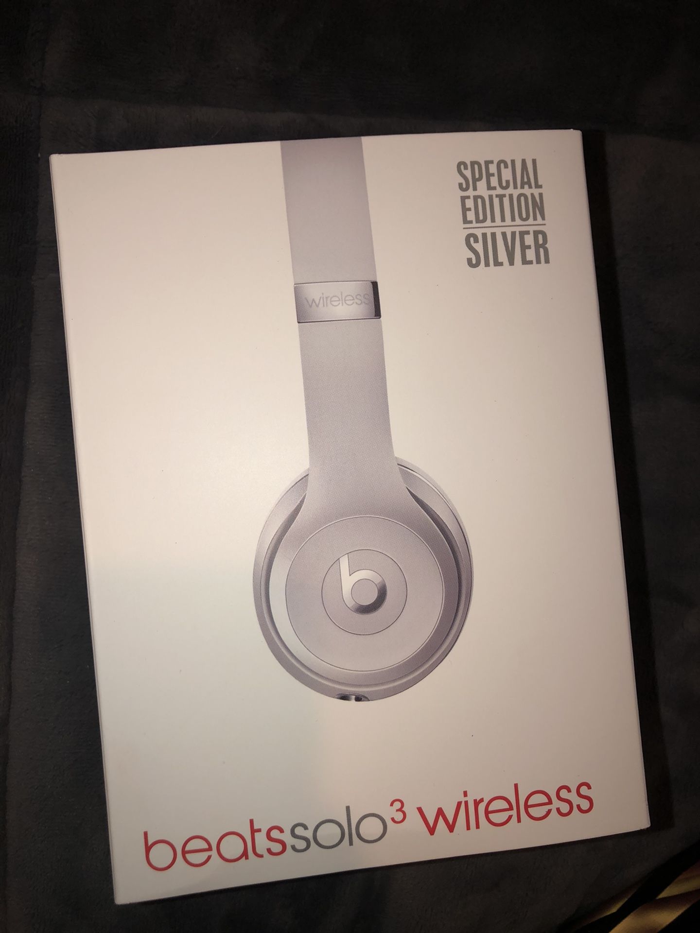 Beats solo 3 wireless headphones