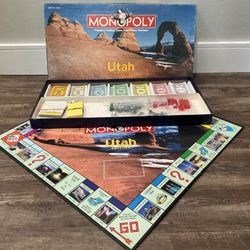 🎲 Monopoly Collector’s Edition Bundle – New England Patriots + Utah State – Complete!