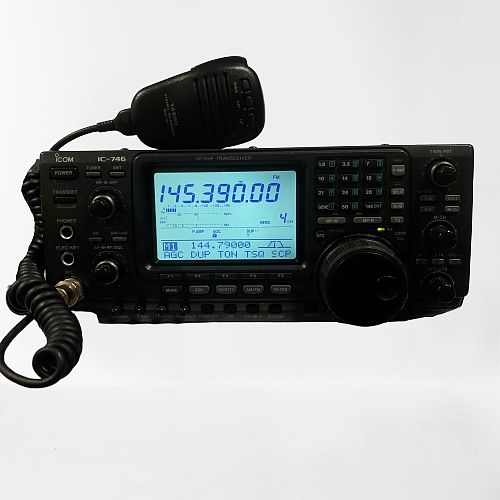 IC746 HF/VHF ALL MODE TRANSCEIVER W/ Yaesu MH31 MIC Ham Radio