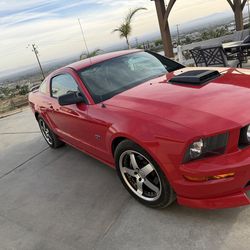 2005 ford mustang gt