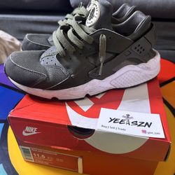 Nike Huarache Cargo Khaki Size 11.5 Used