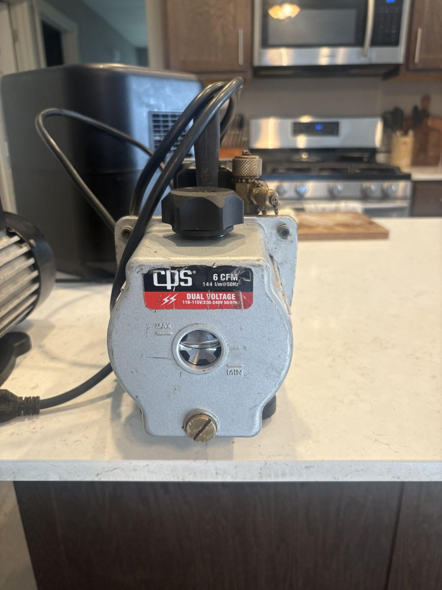 CPS ProSet dual voltage vacuum pump