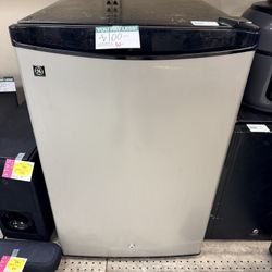 General Electric Mini Fridge 