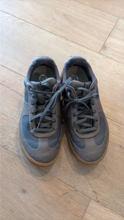 Lululemon men’s 8.5 shoes
