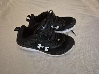 Tennis Shoes Size 4Y