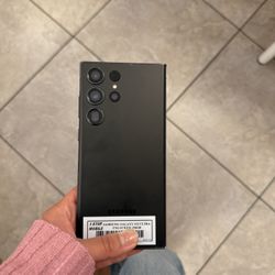 SAMSUNG S23 ULTRA UNLOCKED 256GB 