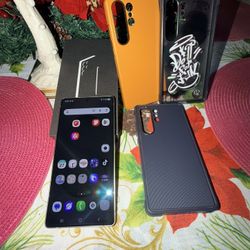Samsung S25 Ultra (512GB Unlocked W/cases)