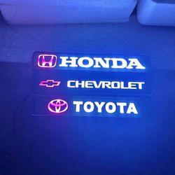 Honda/Toyota LED Badge For The Front Grille/Insignia LED Para La Parrilla Del Frente