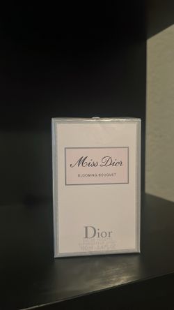 Miss Dior perfume