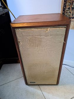 Advent Speakers