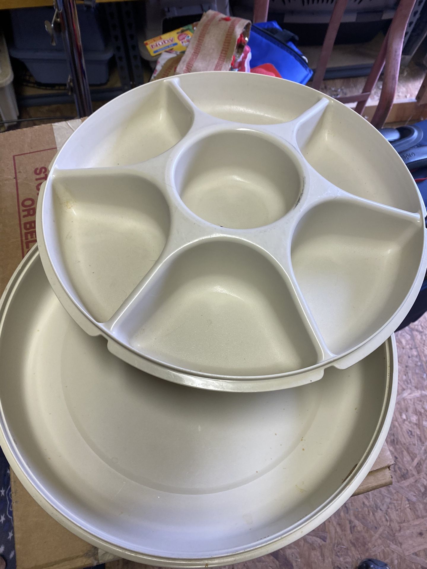 tupperware condiment server