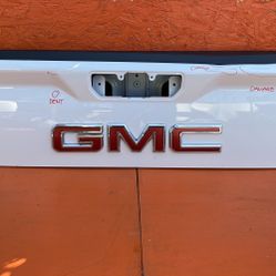 2019 - 2022 GMC Sierra Denali 1500 Rear Upper Tailgate OEM (contact info removed)8 / (contact info removed)7