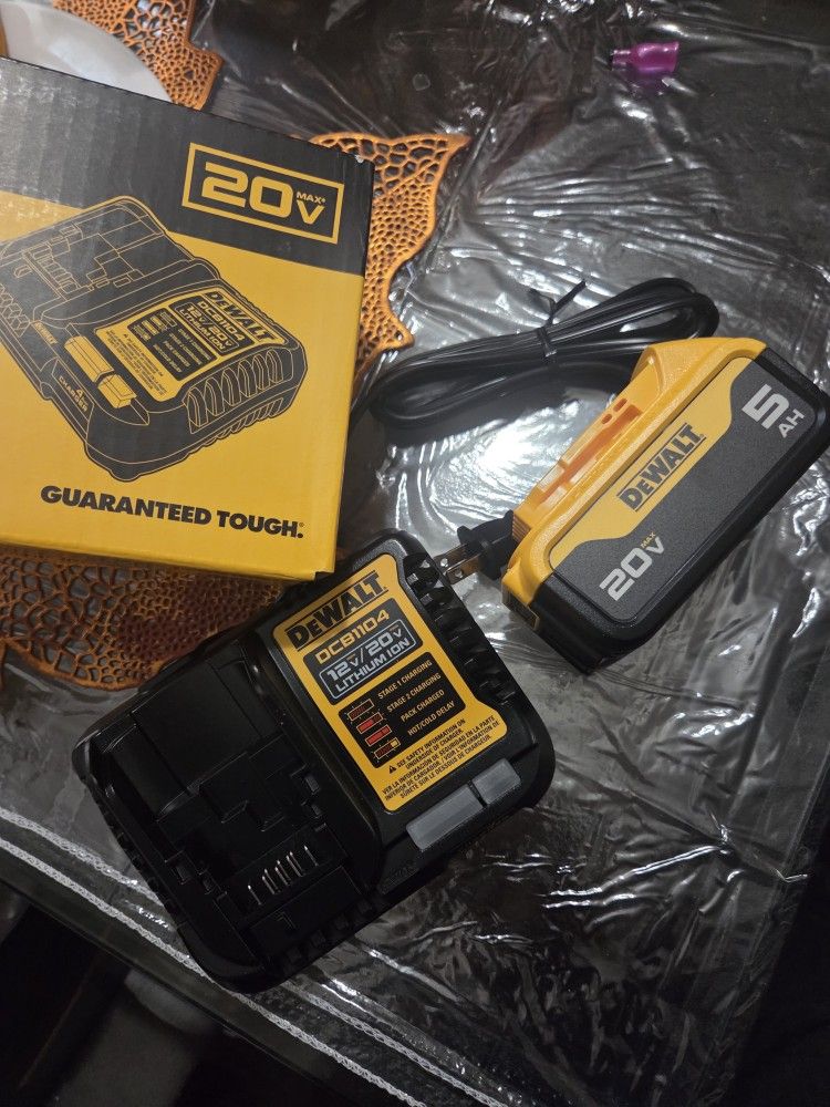 🎈leer Read Batería 5.0 Y Cargador Nuevo $75 X 2 No Negociable Firm On Price Área Jersey Village 77O41