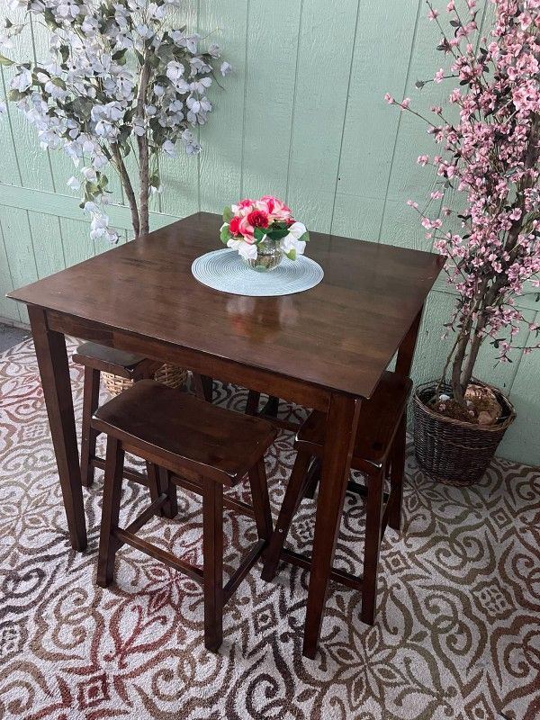 Nice Small Table And Sturdy Chairs 4 