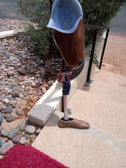 New Prosthetic right leg  (Ottobock 3R62pheon)