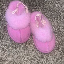 UGG toddler Slippers 