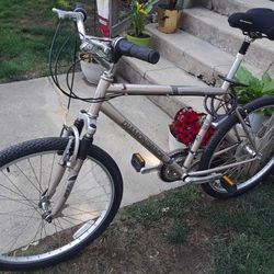 *Diamondback *Wildwood Mountain Bike