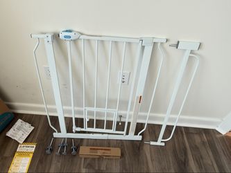 Carlson Extra Wide Pet Gate with Cat Door - Walk-Through