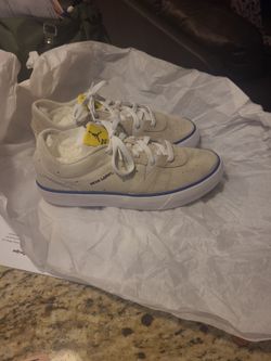 Nike Air Jordan Dear Larry's Super Rare Size 10.5