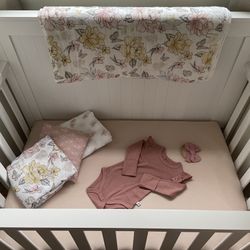 Mini Crib And Organic Mattress 
