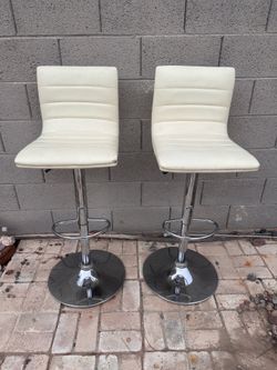Set of 2 barstools