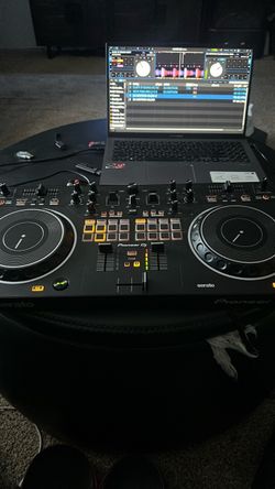 Pioneer DJ DDJ-REV5 Serato DJ Controller