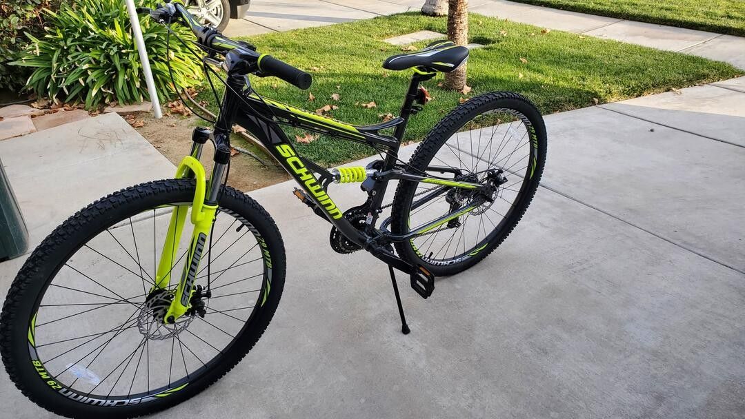 Schwinn Traxion Mountain Bike Full Dual Suspension 29 Inch Wheels 