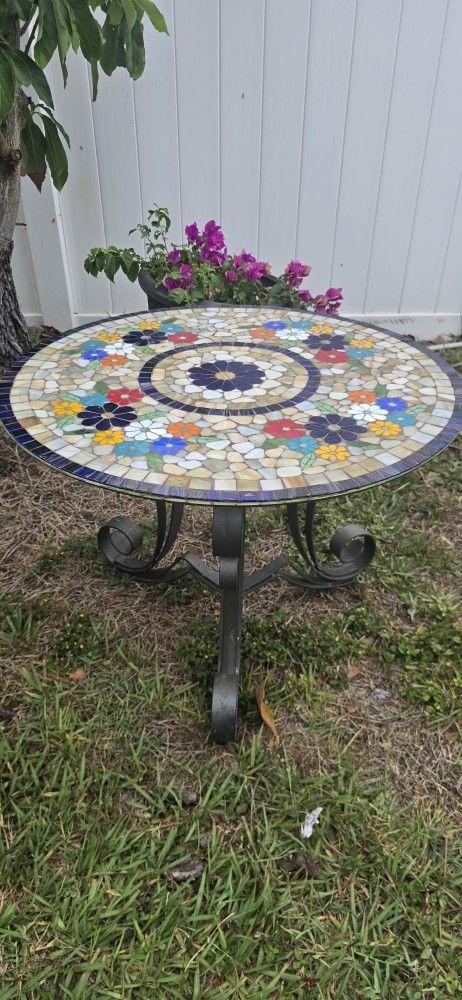 Iron Base Outdoor/ Indore Stained Glass Mosaic