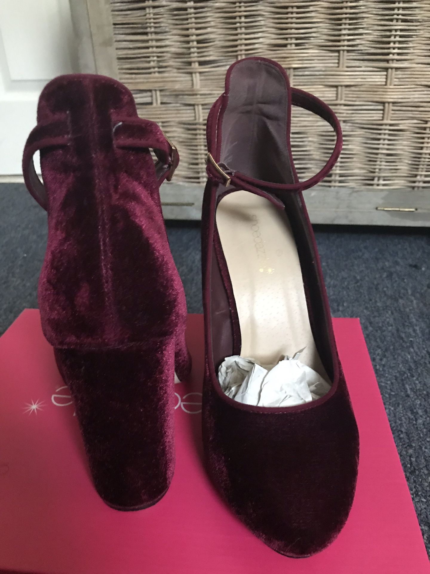 Red Velvet Pump