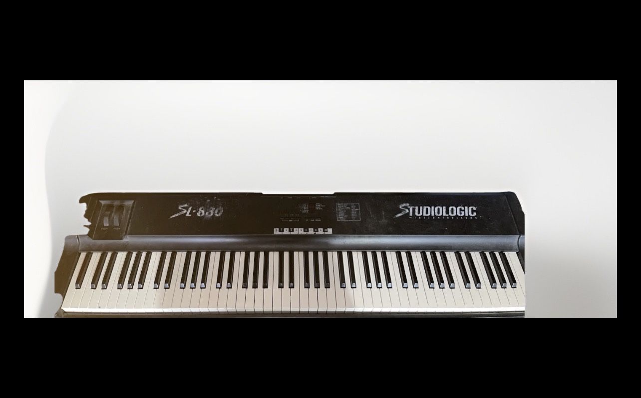 Studiologic SL-990 Pro 88-Key MIDI Controller