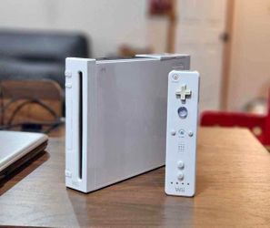 MODDED WII… ABOUT 3300 GAMES IN TOTAL (SNES, NES, GAME BOY ADVANCE, SEGA, GAME CUBE GAMES)