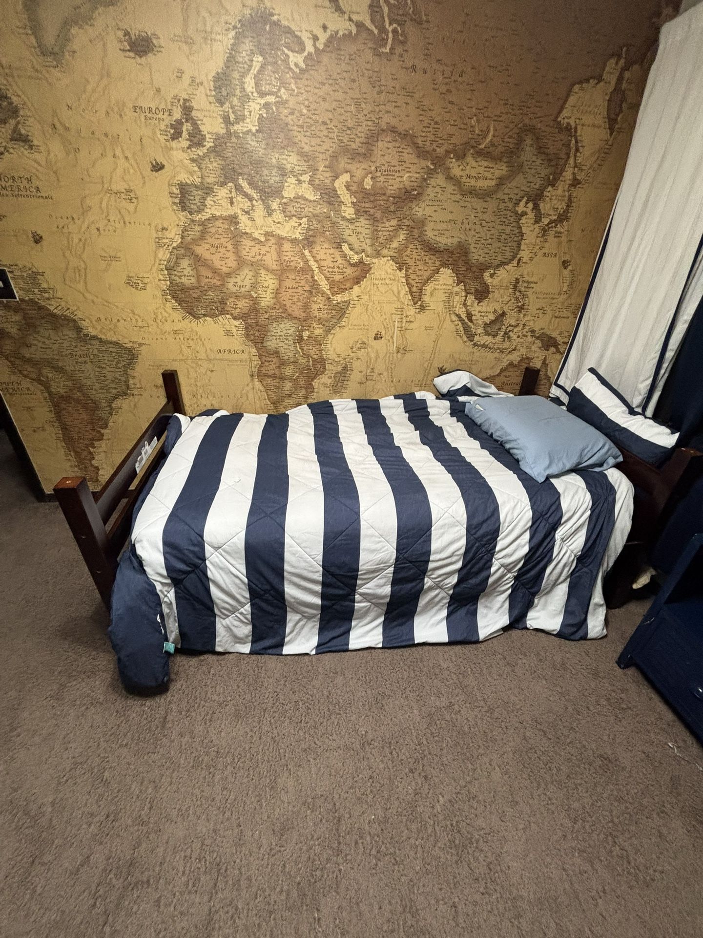 Dark wood Twin Bed or bunk bed set