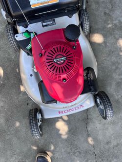 Honda HRR216 series Self-propelled gas lawnmower