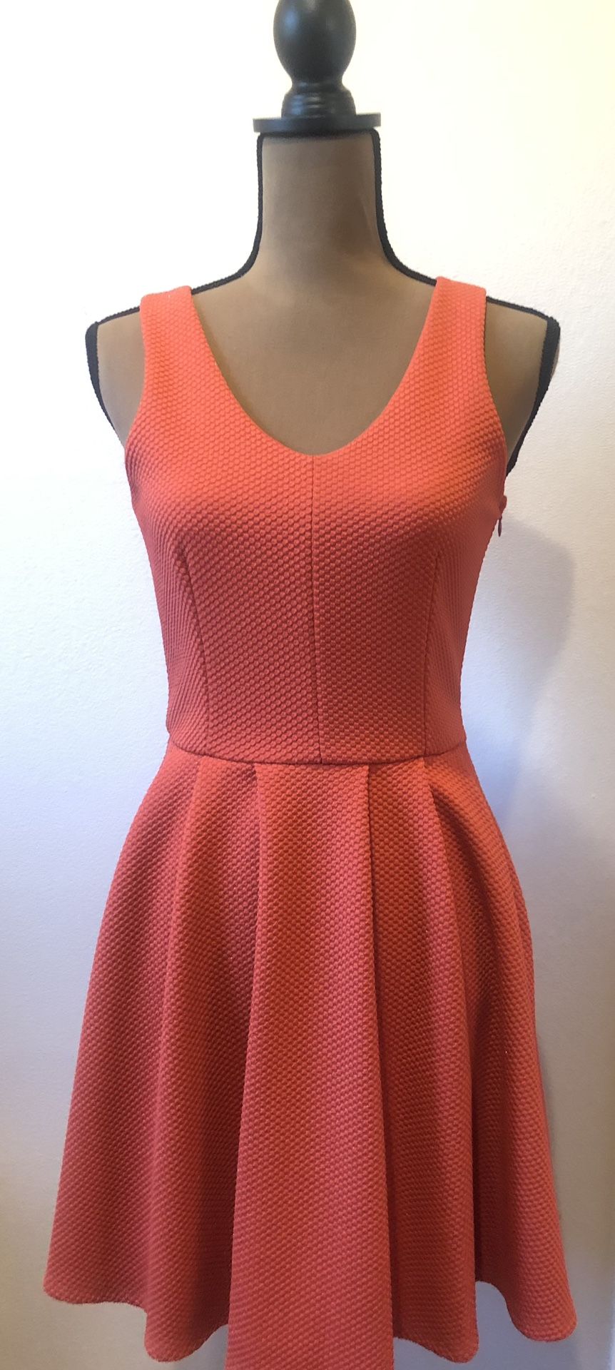 Women’s Orange Dress Size Small (Great Condition)