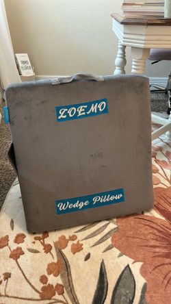 MAKE AN OFFER!!! Zoemo Orthopedic Wedge Pillow