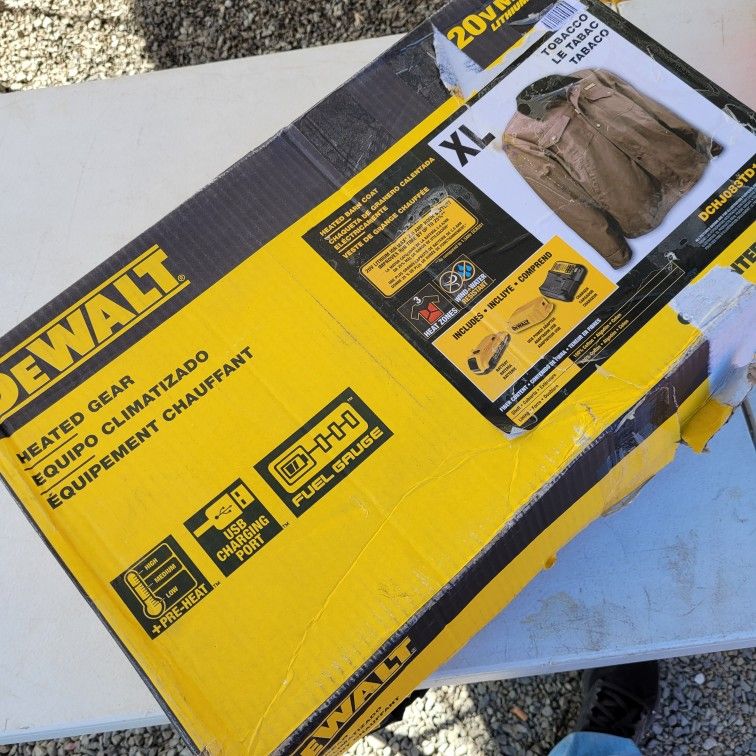 DEWALT DCHJ083 Heated Barn Coat Kit with 2.0Ah Battery and Charger, XL
