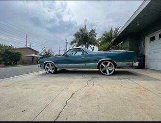1983 Chevy El Camino 350 Motor  (Blew out the Motor) **Needs a New Motor **