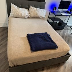 Abdurahim Velvet Upholstered Storage Bed with 4 Drawers And Mattress 