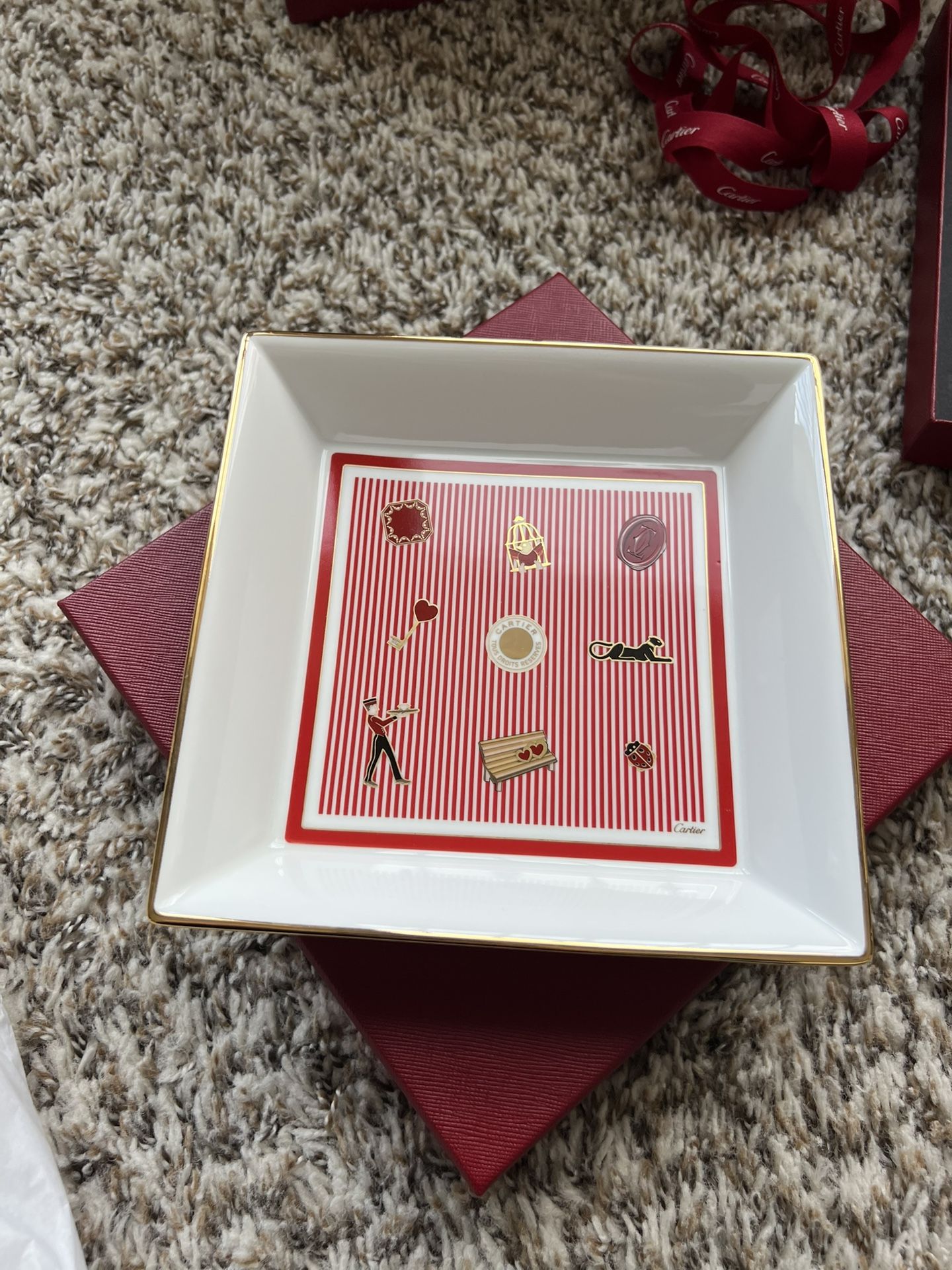 NEW CARTIER DISH WITH PACKAGING