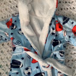3-6 NEW BATH ROBE 👘 BABY