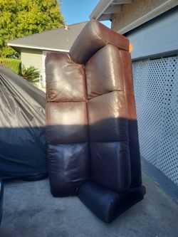LEATHER COACH