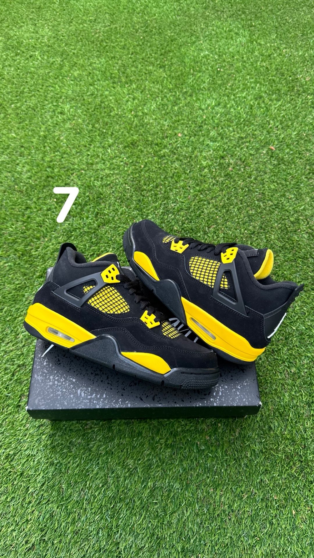Jordan 4 Thunder Sz 7y